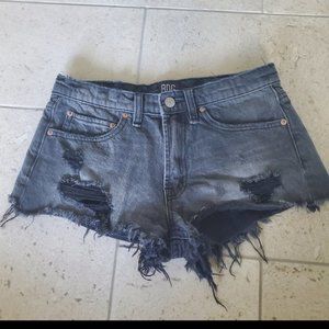 URBAN OUTFITTERS BDG DISTRESSED BLACK JEAN SHORTS